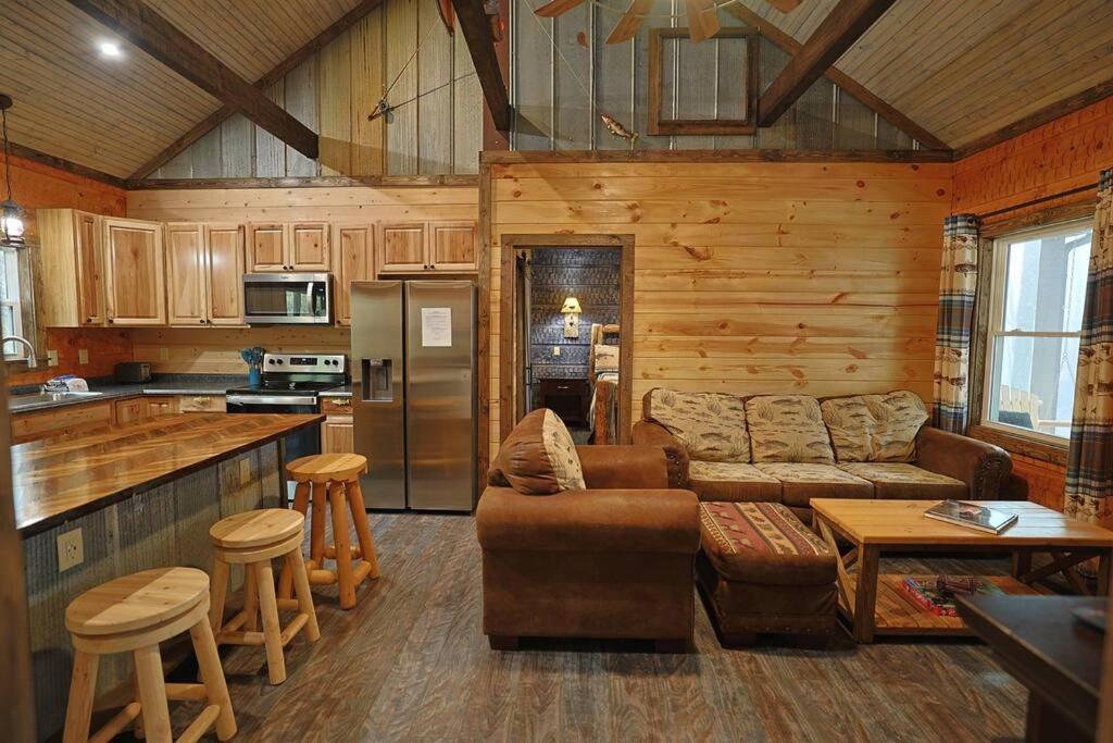 Rustic Modern Cabin With Hot Tub Near Rafting And Great Smokey Mountains Bryson City Exterior photo